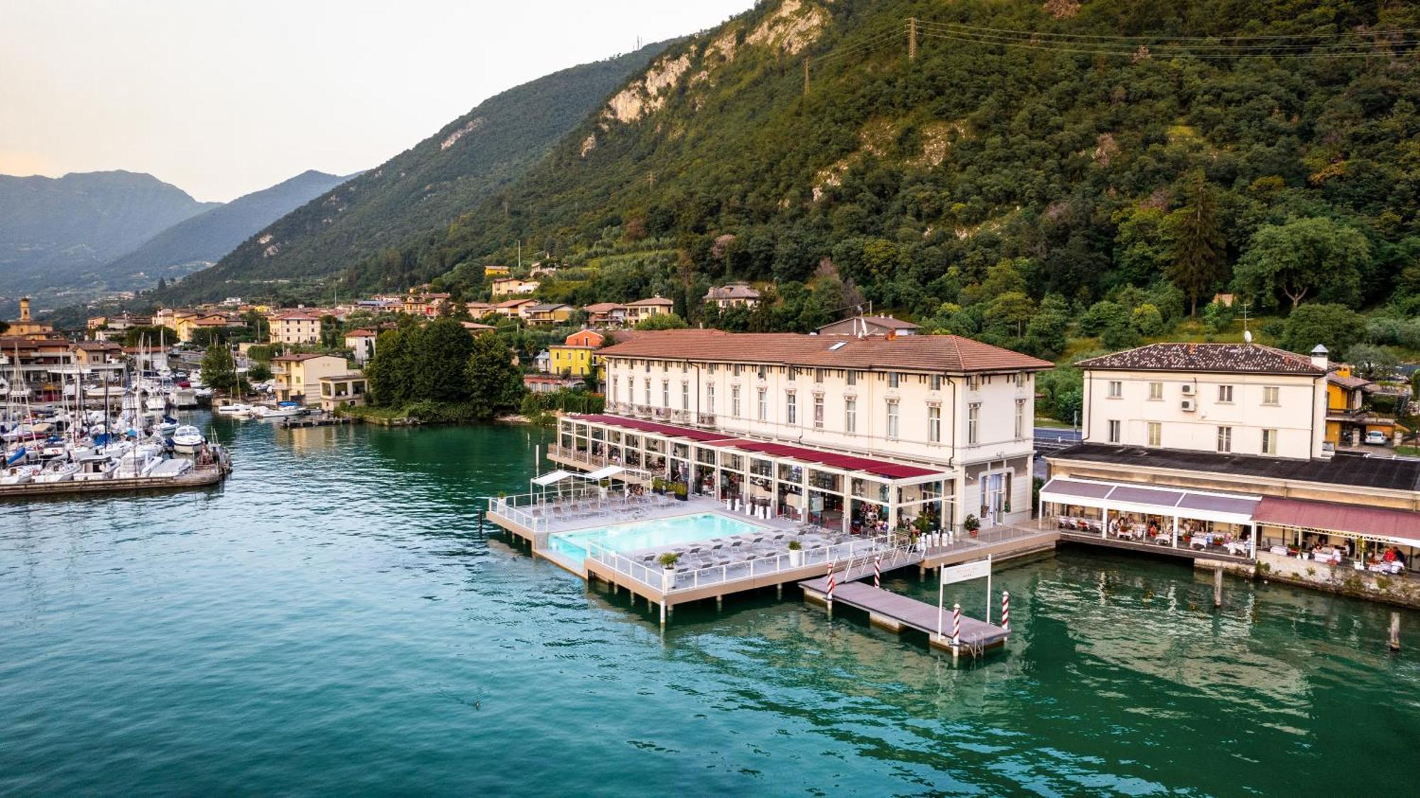 Araba Fenice Hotel Iseo Exterior foto